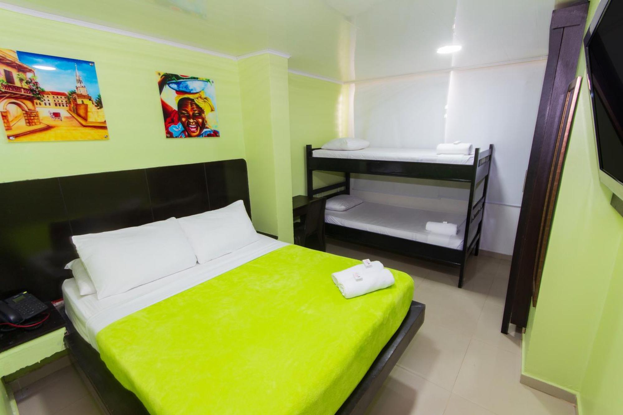 Hotel Marina Suites By Geh Suites — Photos 3
